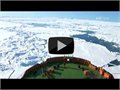 אונייה עם שתי ליבות גריעניות מרסקת קרח בקוטב הצפוני