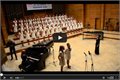 מקהלת בנות מבצעות שיר של מטאליקה