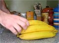 דרך מעולה לפתוח בננה