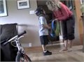 ילד ואופני האקסטרים שלו...