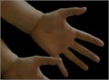 אצבעות ידיים - סרטון מוזר